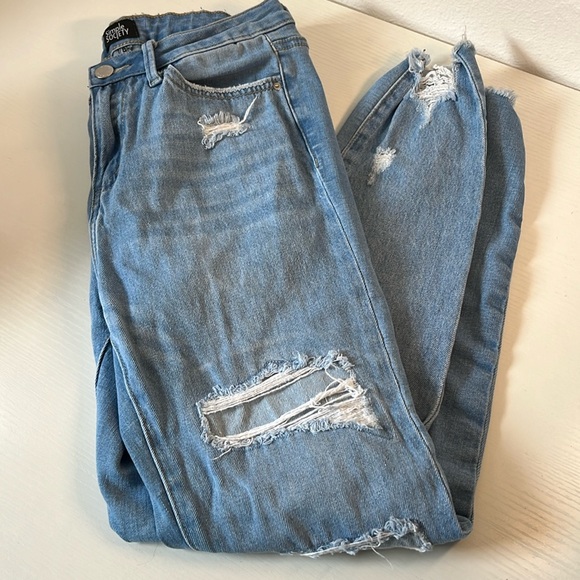 Excellent condition. Simple society size 7/28 skinny jeans. - Picture 2 of 6